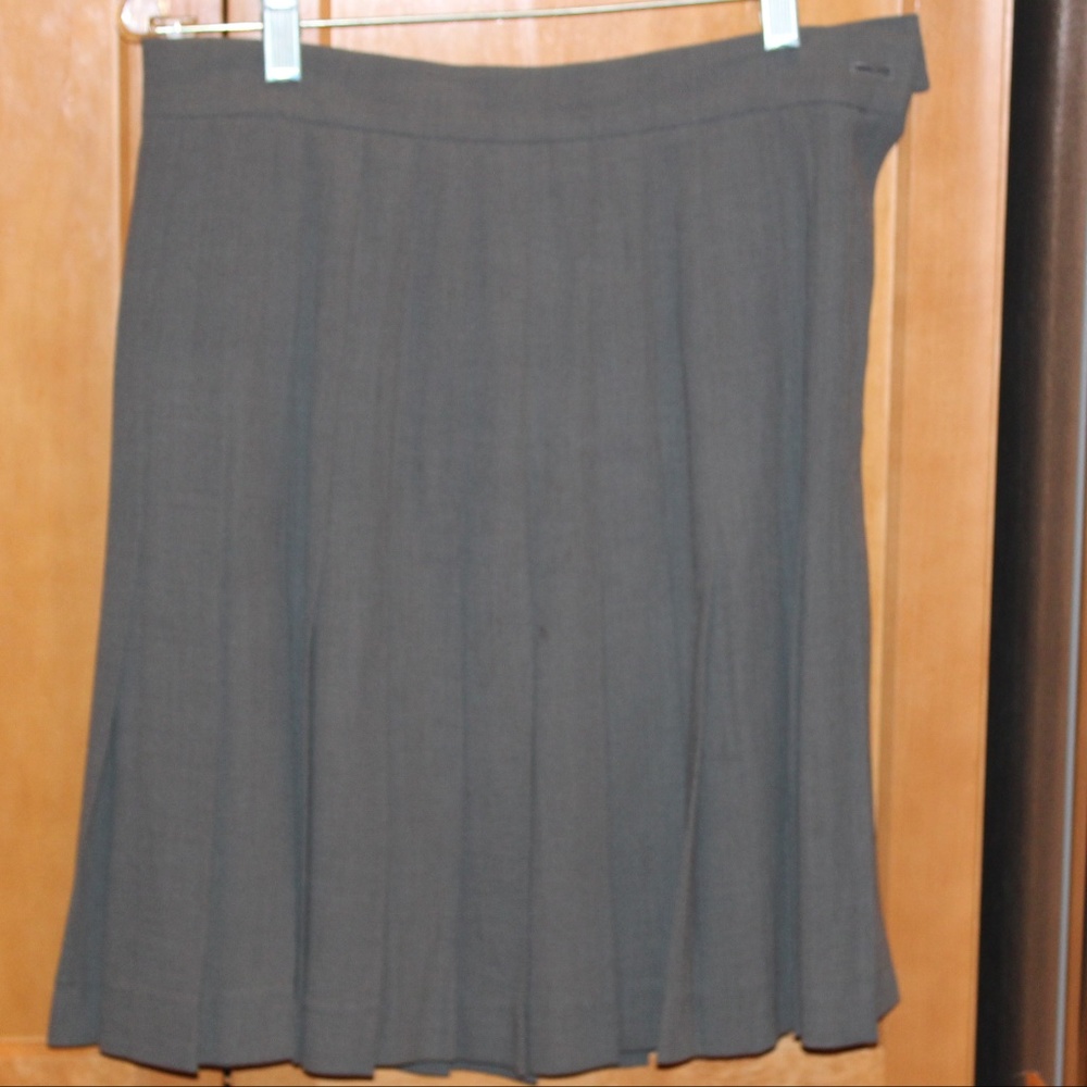 Vintage ESCADA gray pleated skirt